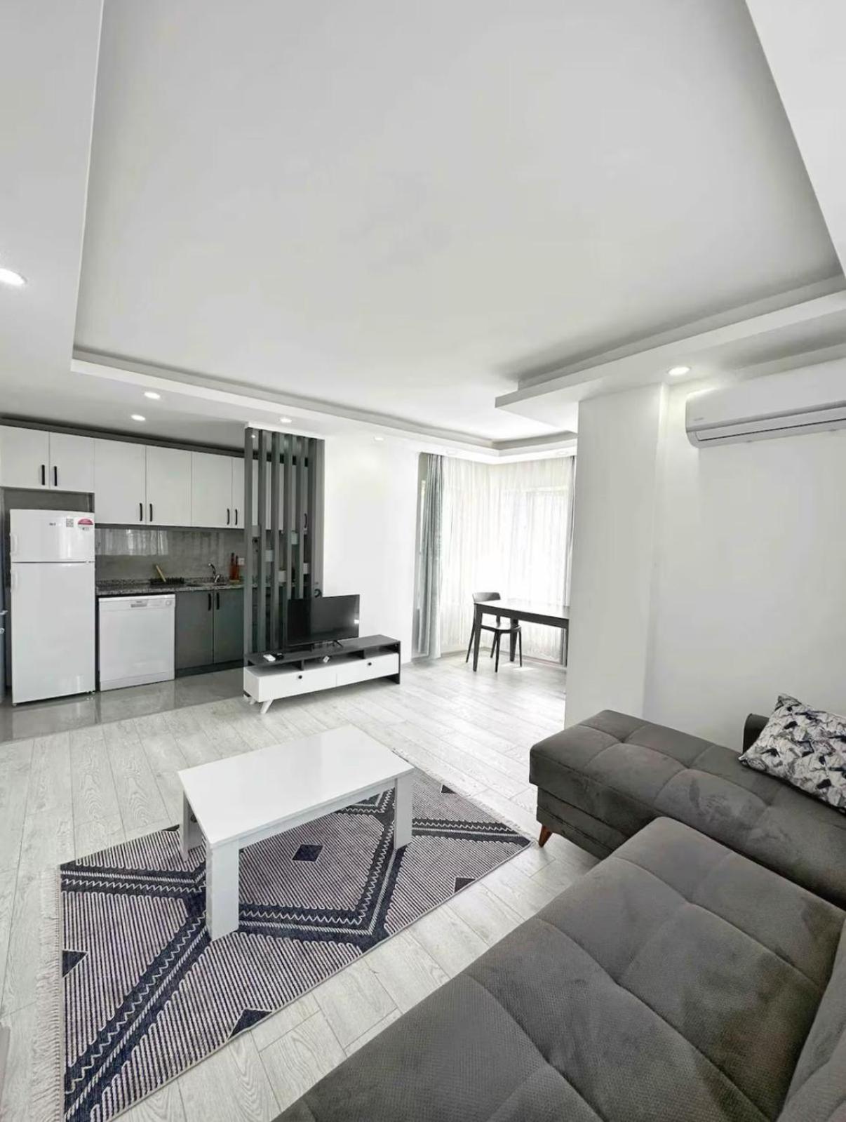 Sunny Escape, Just 400M From The Beach Daire Antalya