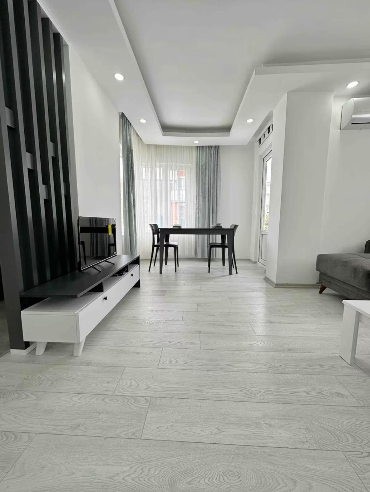 Sunny Escape, Just 400M From The Beach Daire